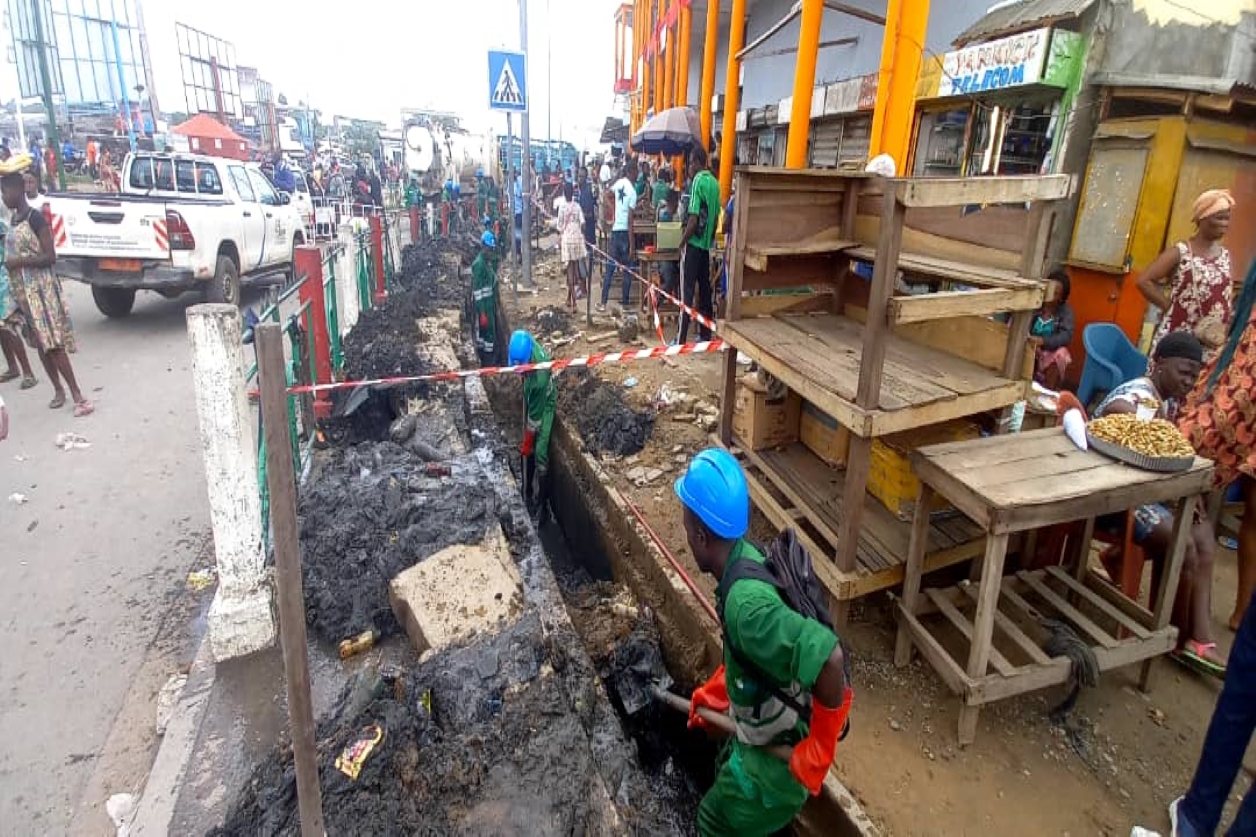 STOP AUX INONDATIONS A DOUALA